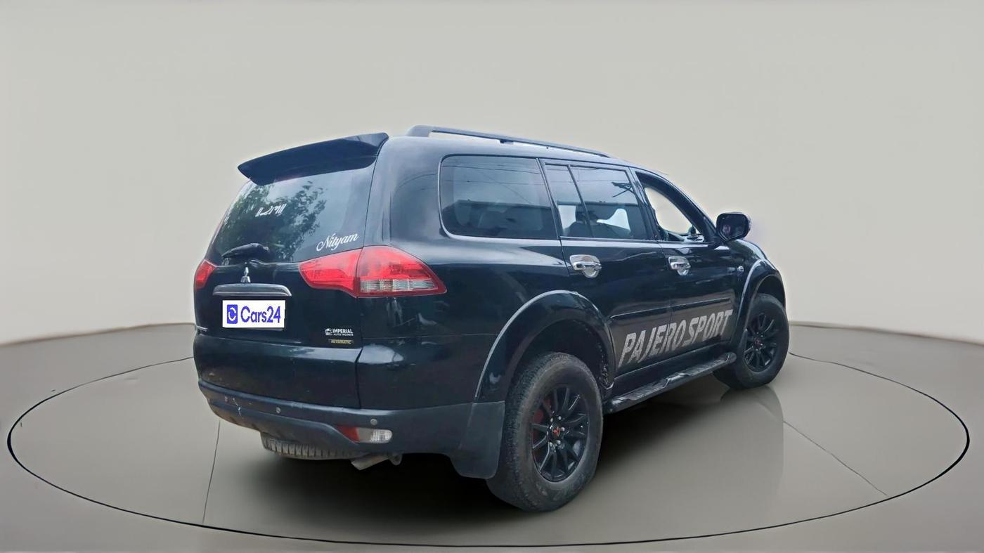 2016 Mitsubishi Pajero Sport 2.5 AT 4X2, Diesel, Automatic, 1,05,164 km, exterior