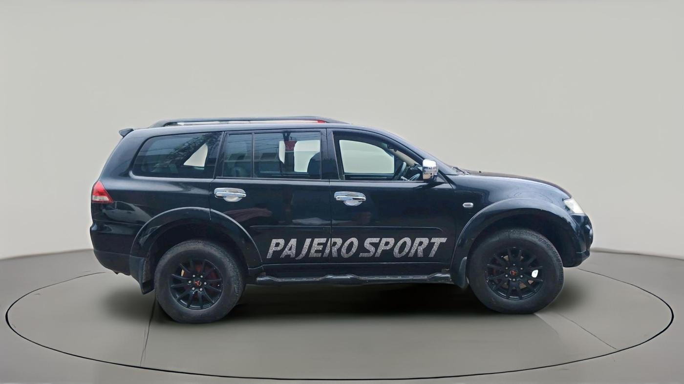 2016 Mitsubishi Pajero Sport 2.5 AT 4X2, Diesel, Automatic, 1,05,164 km, exterior