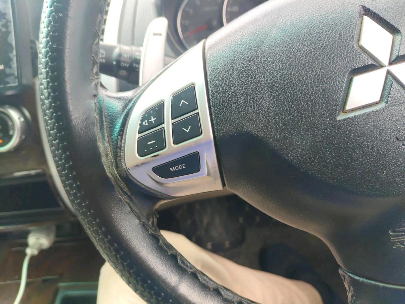 2016 Mitsubishi Pajero Sport 2.5 AT 4X2, Diesel, Automatic, 1,05,164 km, interior