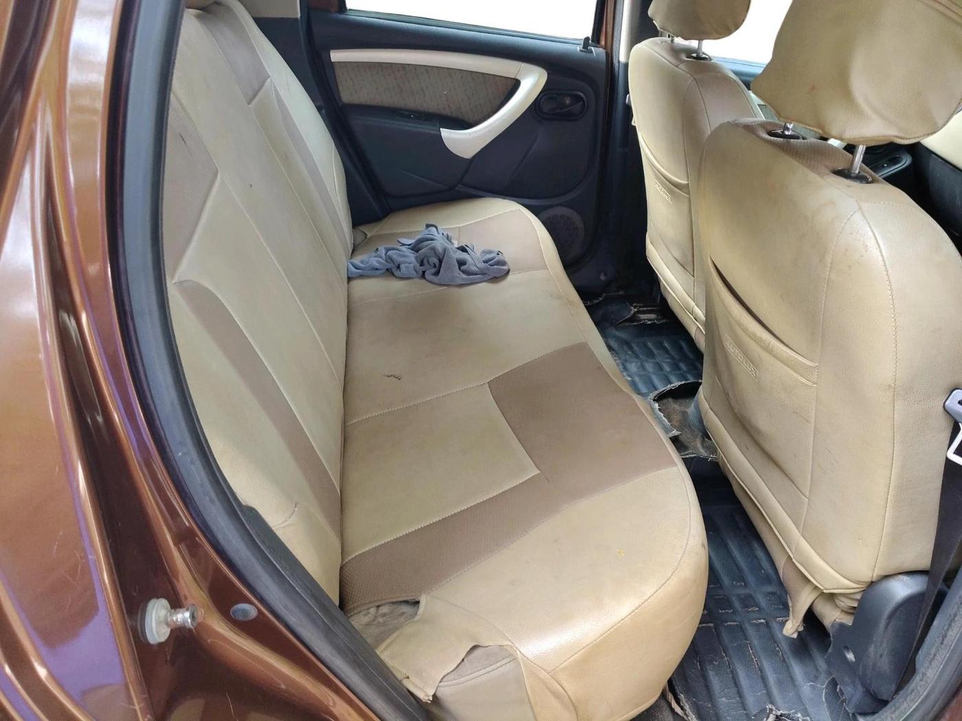 2013 Renault Duster 85 PS RXL DIESEL, Diesel, Manual, 2,02,184 km, interior