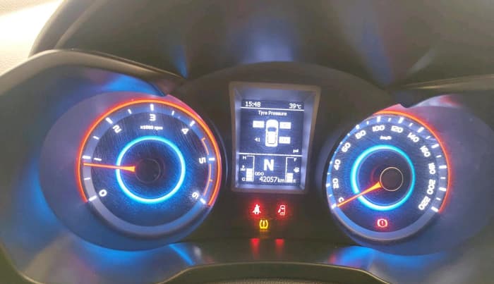 2023 Mahindra XUV300 W8 1.5 DIESEL, Diesel, Manual, 44,493 km, interior