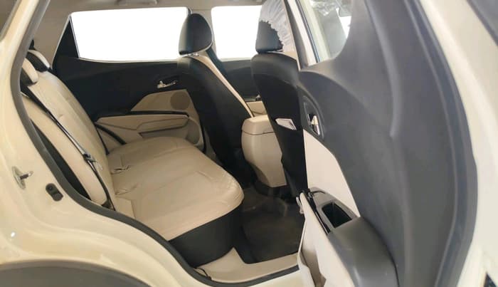 2023 Mahindra XUV300 W8 1.5 DIESEL, Diesel, Manual, 44,493 km, interior