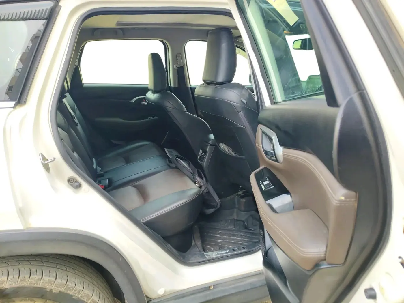 2023 Toyota URBAN CRUISER HYRYDER V HYBRID, Hybrid, Automatic, 1,49,552 km, interior