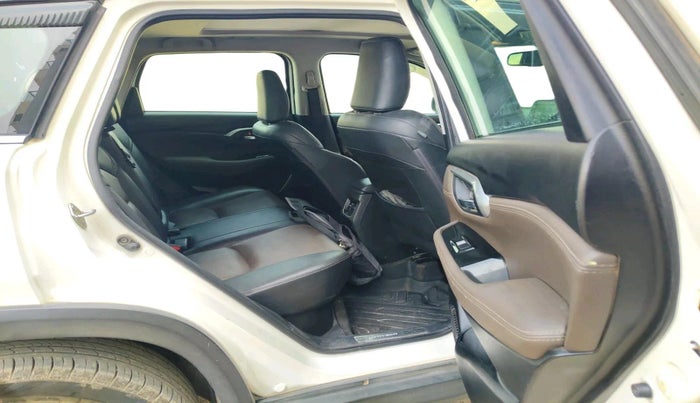 2023 Toyota URBAN CRUISER HYRYDER V HYBRID, Hybrid, Automatic, 1,49,552 km, interior