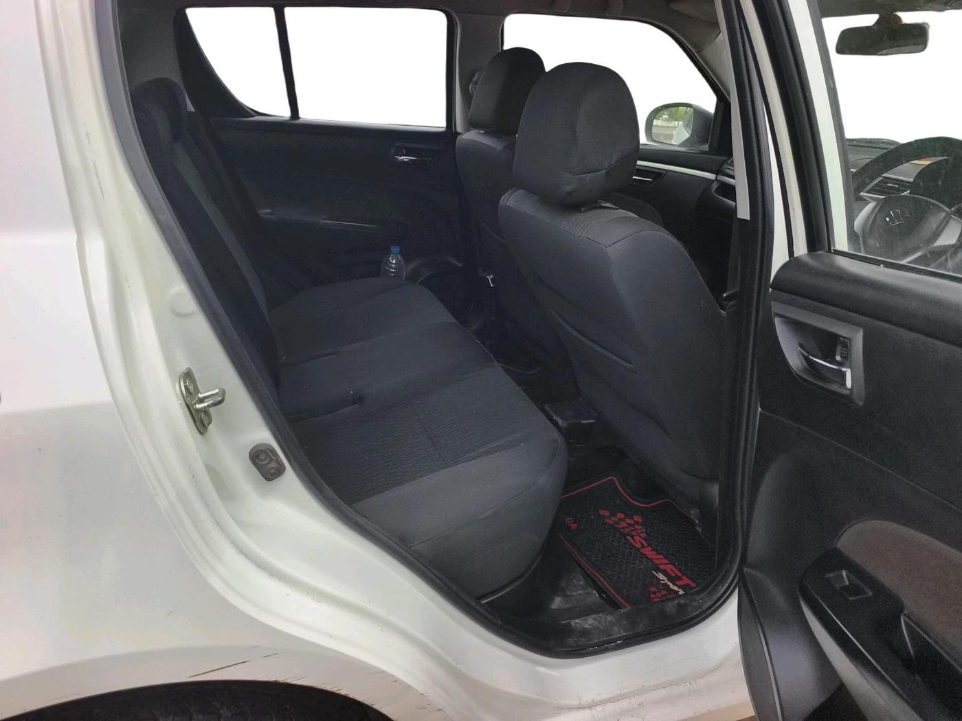 2017 Maruti Swift VDI (O), Diesel, Manual, 90,751 km, interior