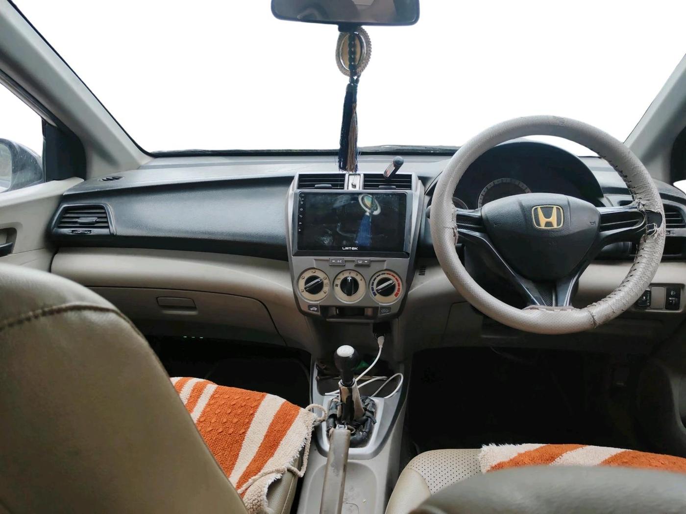 2011 Honda City 1.5L I-VTEC E MT, CNG, Manual, 1,46,383 km, interior