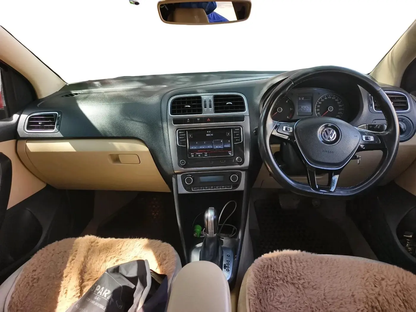 2019 Volkswagen Ameo HIGHLINE PLUS 1.5L AT 16 ALLOY, Diesel, Automatic, 87,527 km, interior