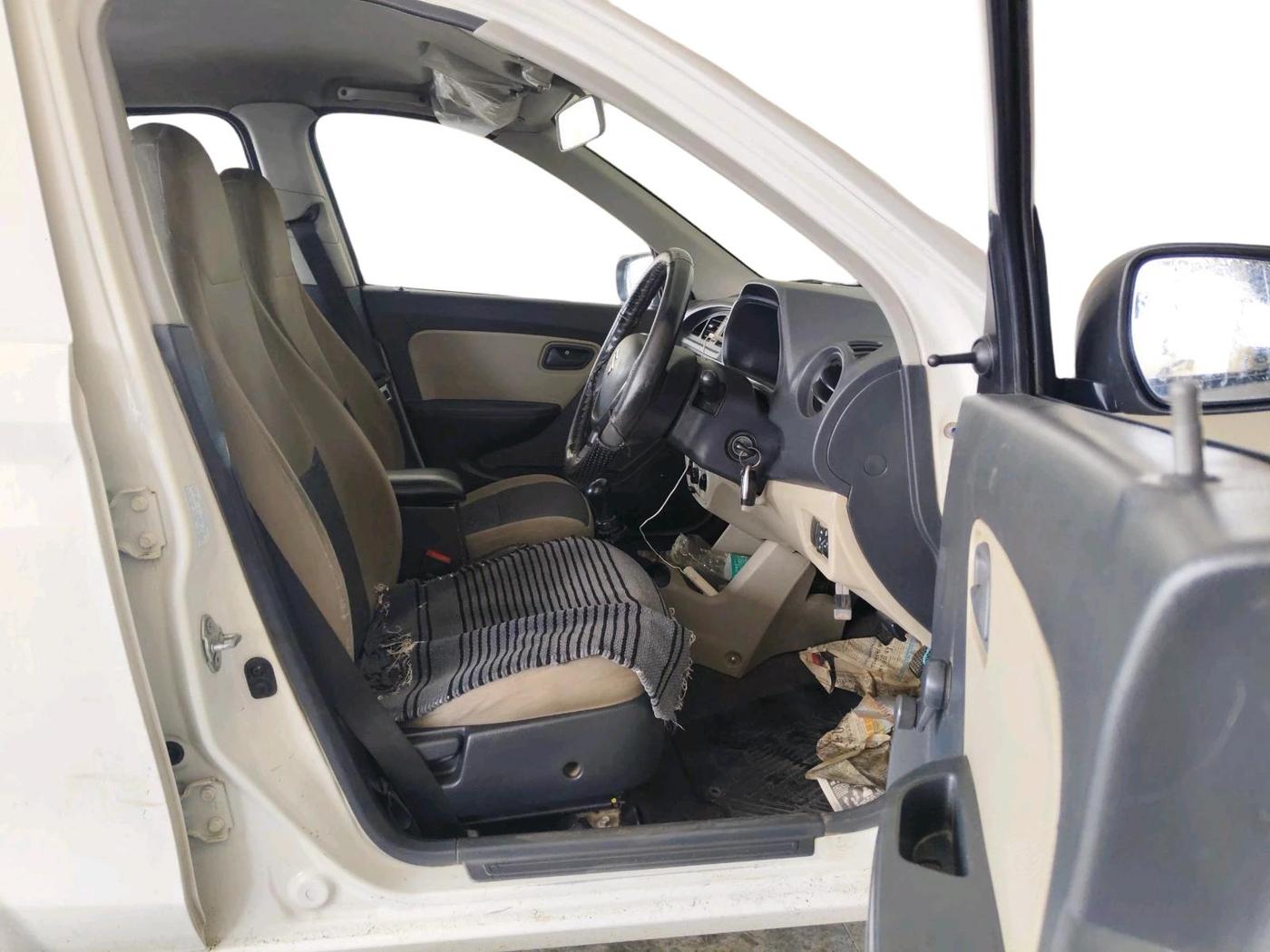 2016 Maruti Alto K10 LXI, CNG, Manual, 1,30,811 km, interior