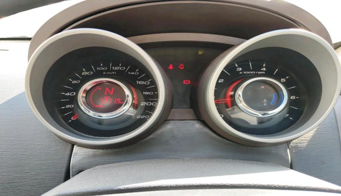 2015 Mahindra XUV500 W6, Diesel, Manual, 73,719 km, interior