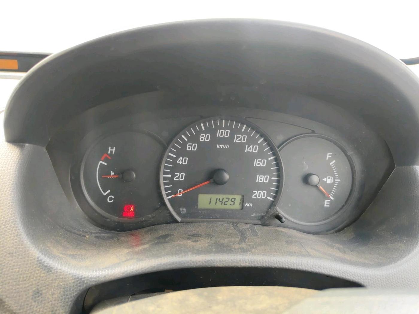 2011 Maruti Swift LXI, CNG, Manual, 1,14,291 km, interior