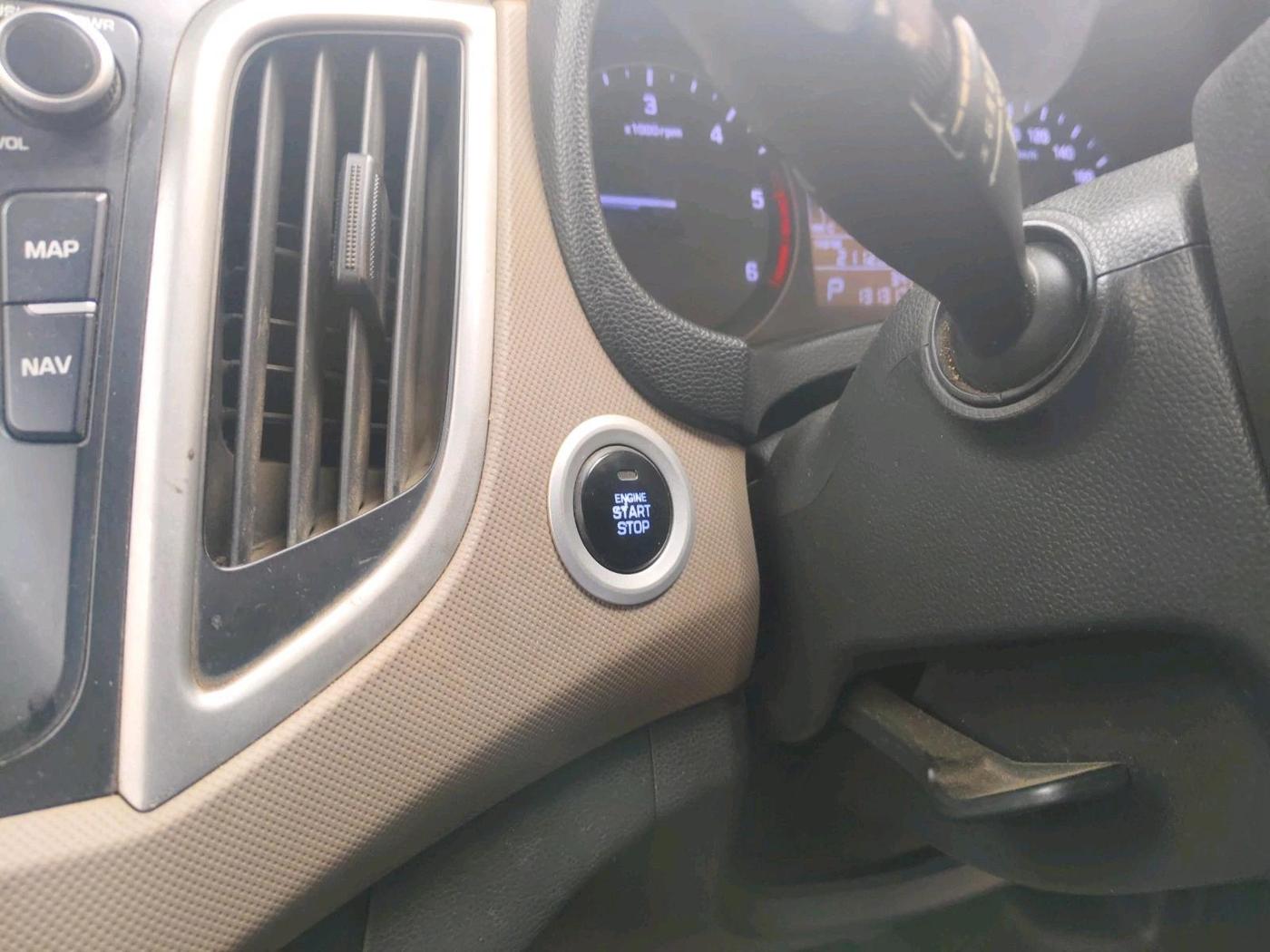 2016 Hyundai Creta SX PLUS AT 1.6 DIESEL, Diesel, Automatic, 1,31,317 km, interior