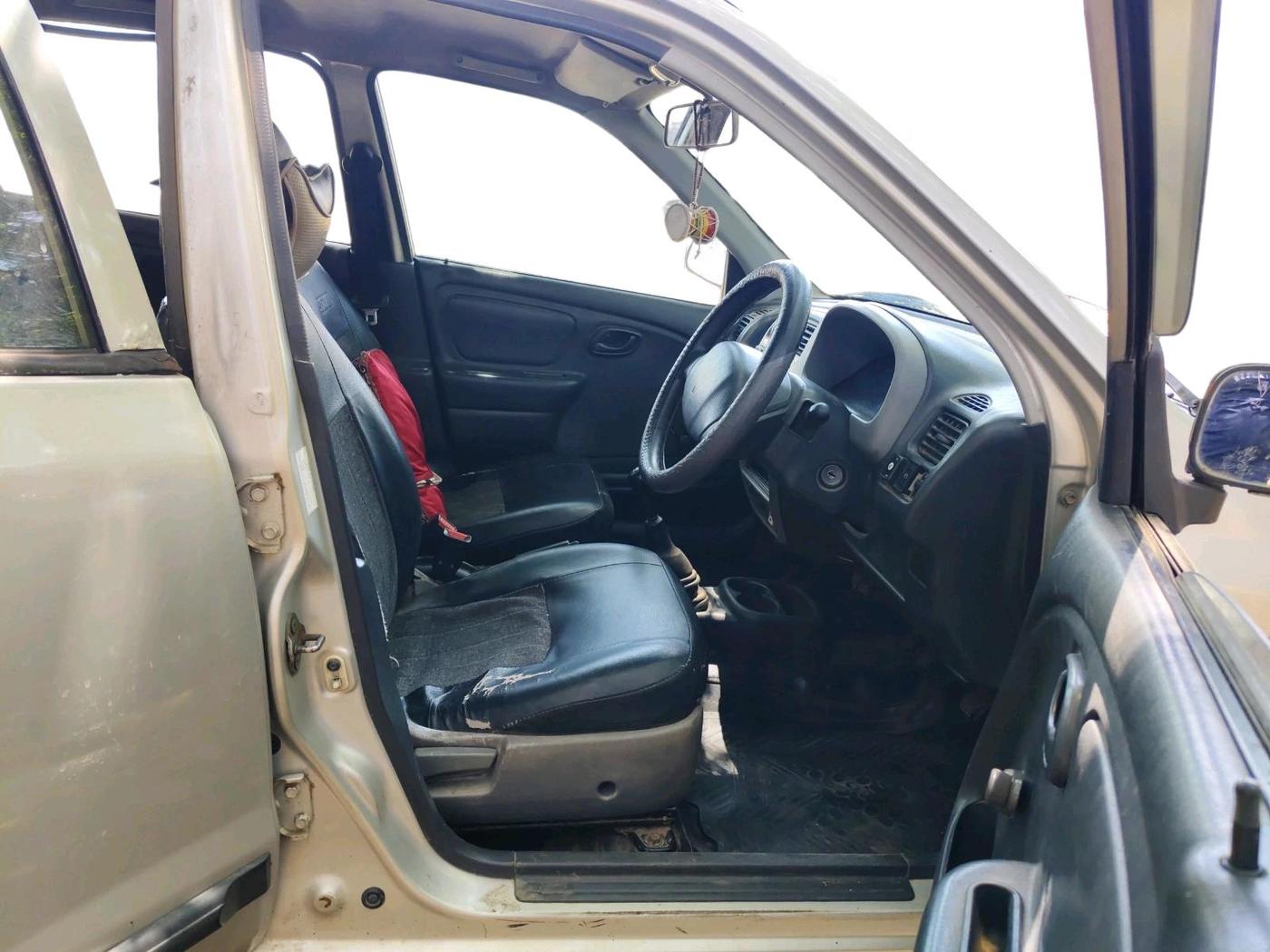 2011 Maruti Alto LXI, CNG, Manual, 82,187 km, interior