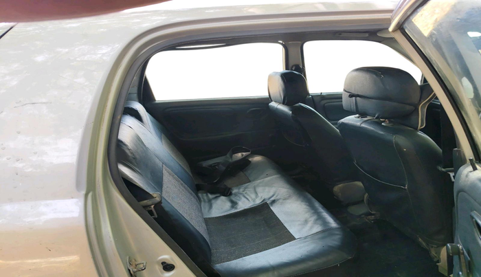 2011 Maruti Alto LXI, CNG, Manual, 82,187 km, interior