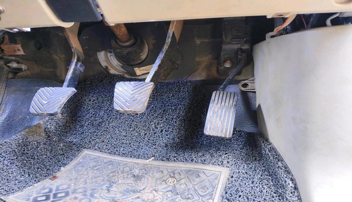 2014 Mitsubishi Pajero Sport 2.5 MT, Diesel, Manual, 1,28,024 km, interior