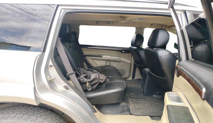 2014 Mitsubishi Pajero Sport 2.5 MT, Diesel, Manual, 1,28,024 km, interior