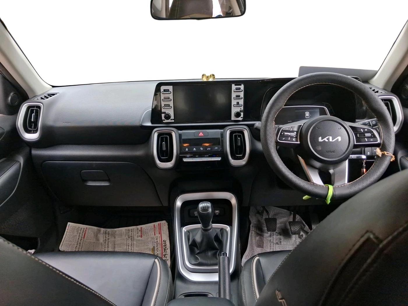 2024 KIA SONET HTK (O) 1.2 Petrol MT, CNG, Manual, 17,384 km, interior
