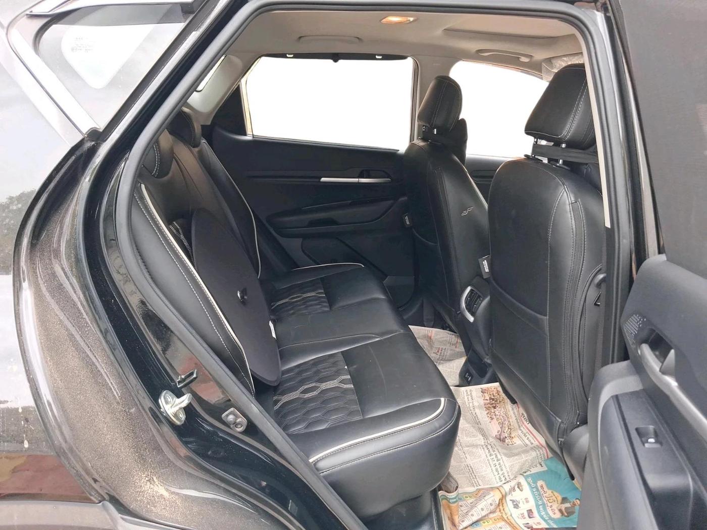 2024 KIA SONET HTK (O) 1.2 Petrol MT, CNG, Manual, 17,384 km, interior
