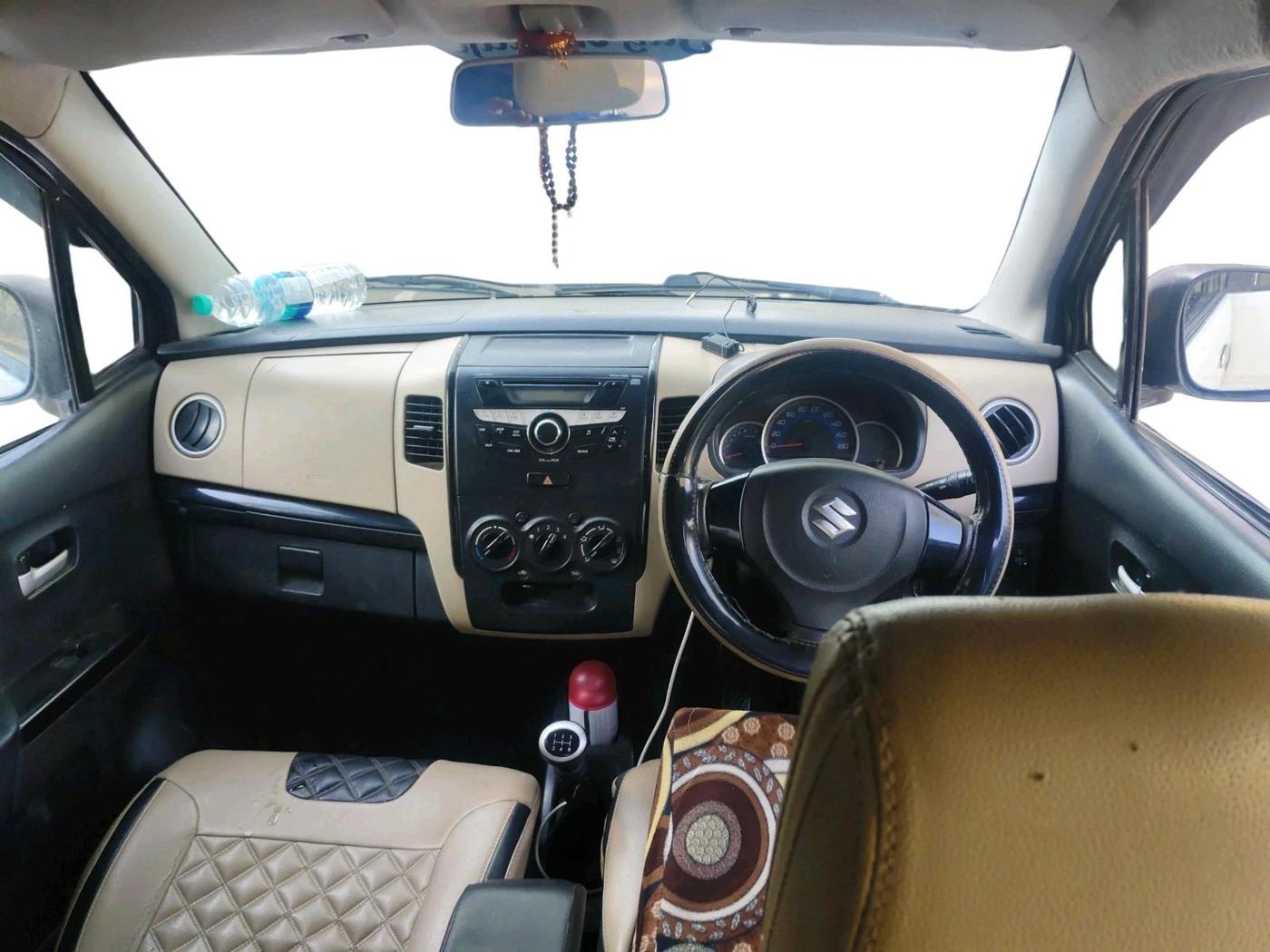 2017 Maruti Wagon R 1.0 VXI, CNG, Manual, 1,40,535 km, interior