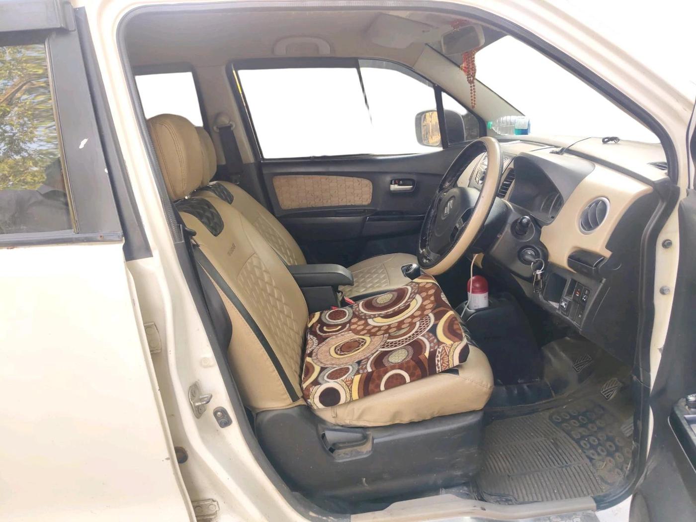 2017 Maruti Wagon R 1.0 VXI, CNG, Manual, 1,40,535 km, interior