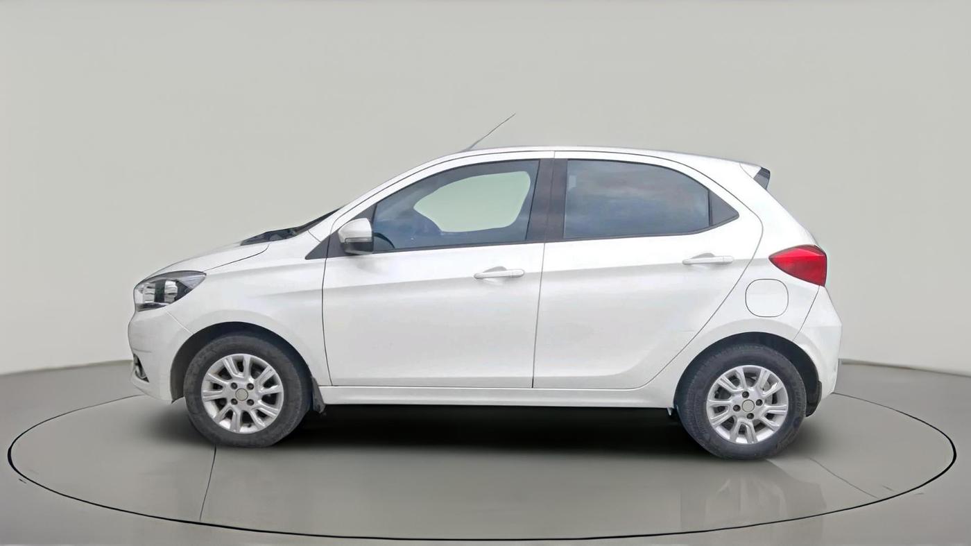 2017 Tata Tiago XZA PETROL, Petrol, Automatic, 52,719 km, exterior