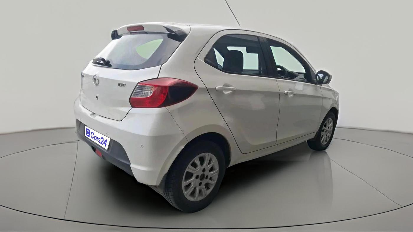 2017 Tata Tiago XZA PETROL, Petrol, Automatic, 52,719 km, exterior