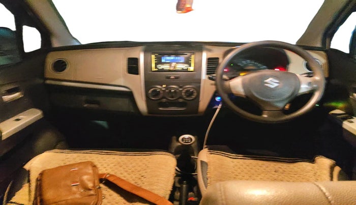 2017 Maruti Wagon R 1.0 LXI CNG, CNG, Manual, 1,36,549 km, interior