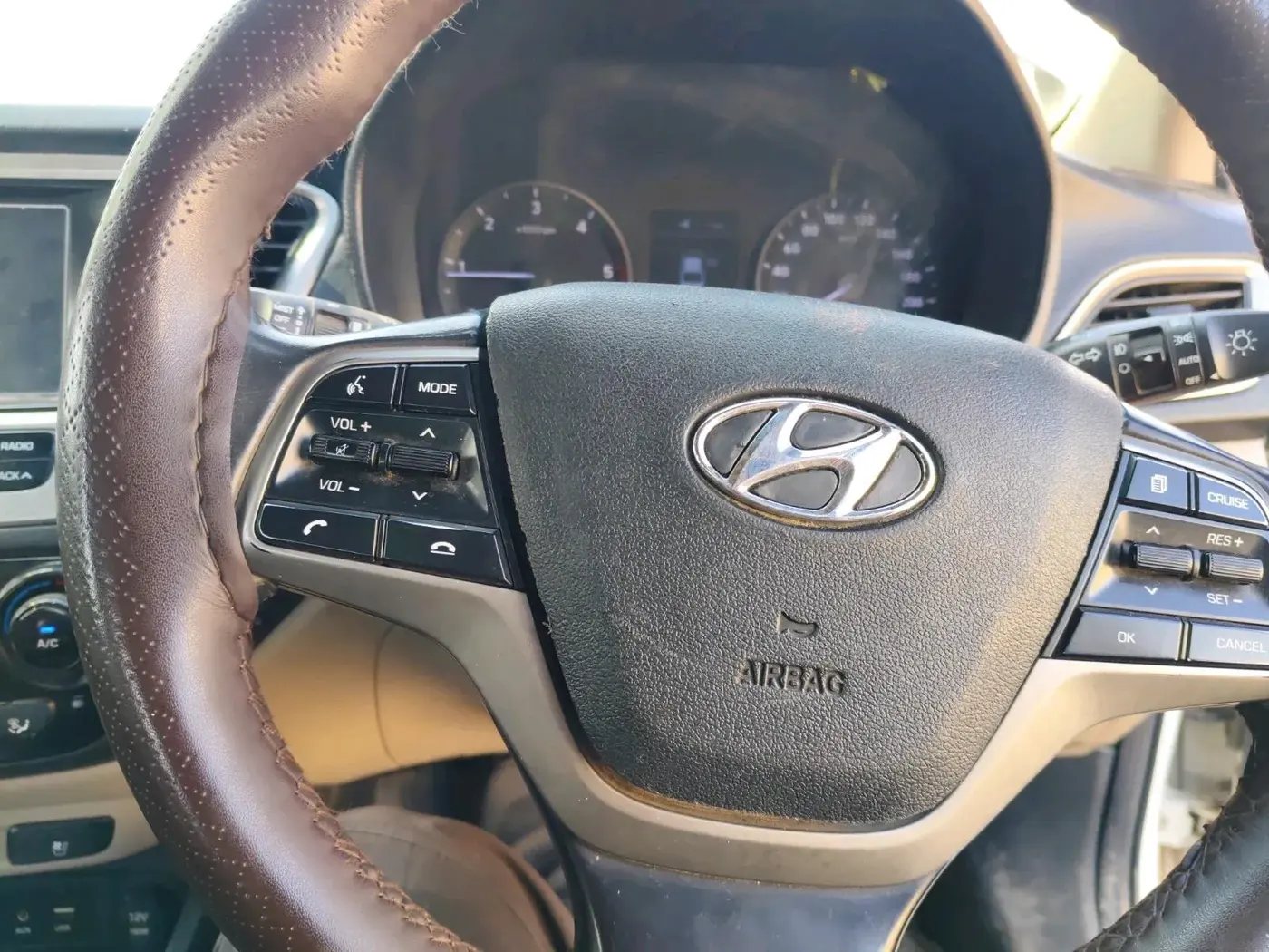 2018 Hyundai Verna 1.6 SX (O) CRDI MT, Diesel, Manual, 1,00,873 km, interior