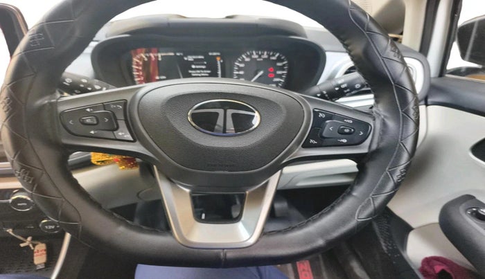 2024 Tata ALTROZ XZ + SUNROOF, Petrol, Manual, 17,859 km, interior