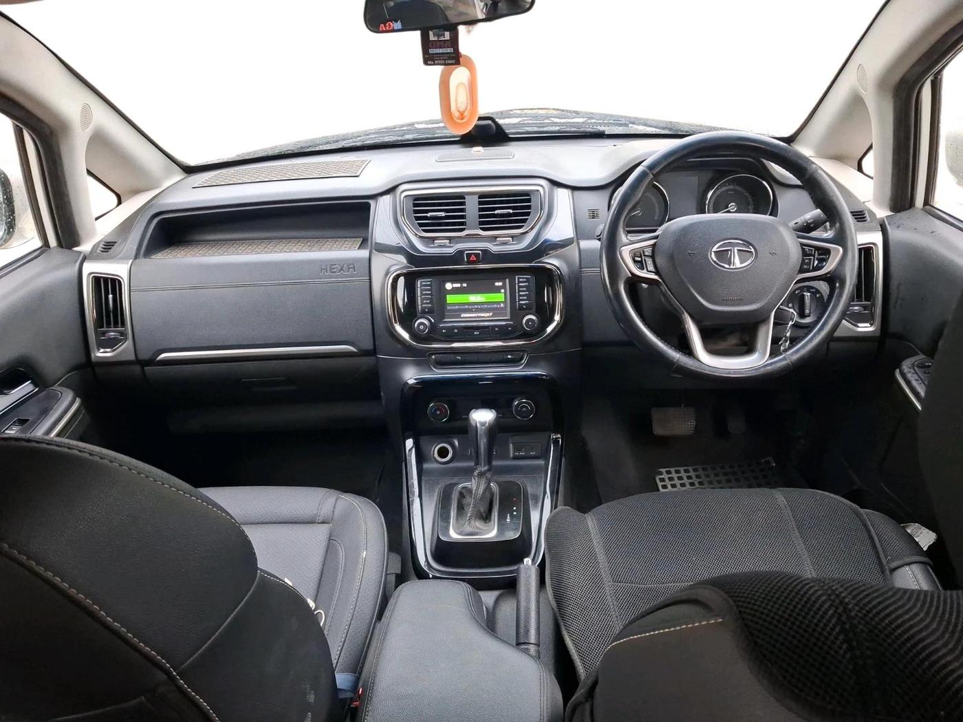2017 Tata Hexa XTA 4X2 7 STR, Diesel, Automatic, 1,03,125 km, interior