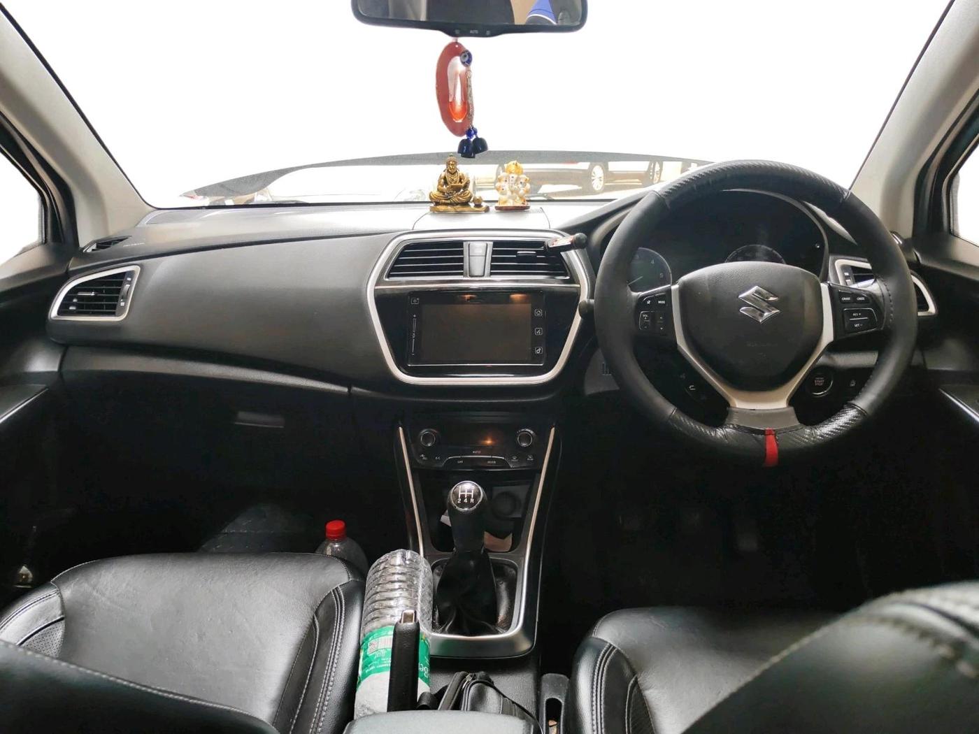 2018 Maruti S Cross ALPHA 1.3, Diesel, Manual, 84,959 km, interior