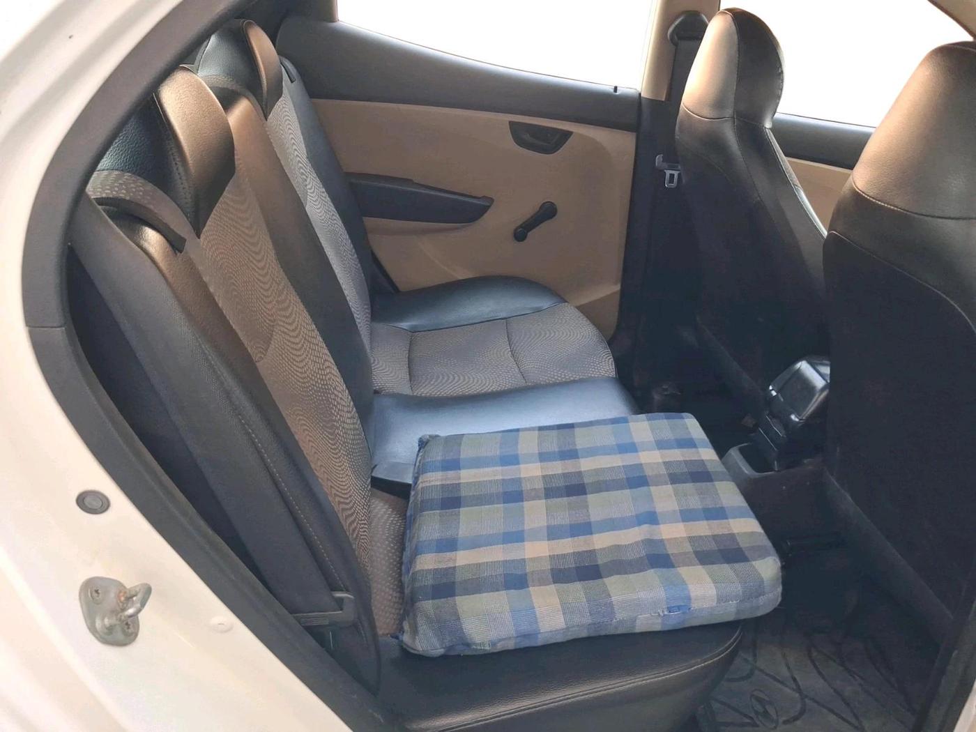 2016 Hyundai Eon MAGNA +, Petrol, Manual, 74,960 km, interior