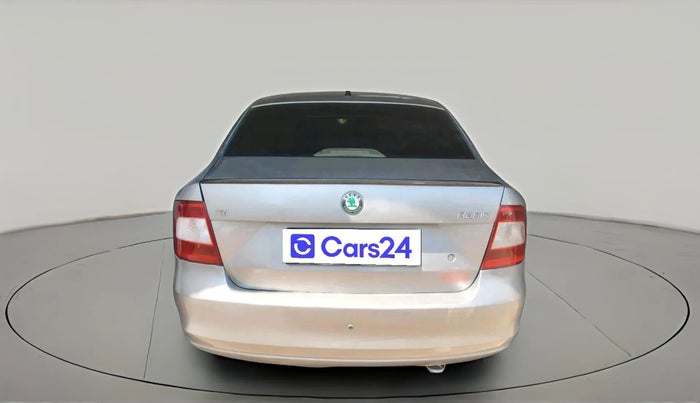 2012 Skoda Rapid ELEGANCE 1.6 TDI CR MT, Diesel, Manual, 85,313 km, exterior