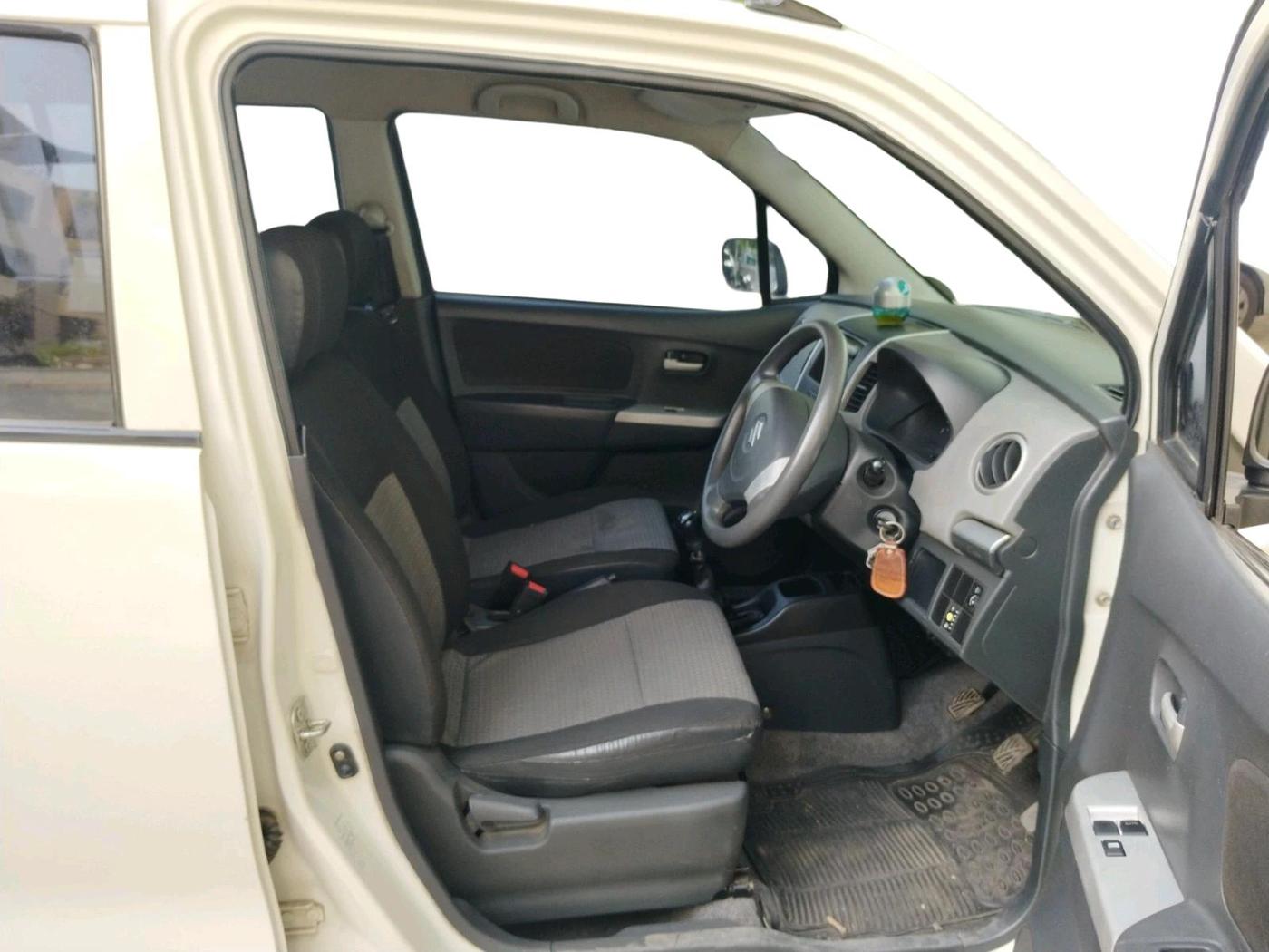 2011 Maruti Wagon R 1.0 LXI CNG, CNG, Manual, 81,533 km, interior