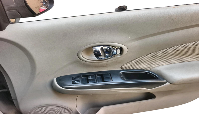 2011 Nissan Sunny XV PETROL, CNG, Manual, 2,16,082 km, interior