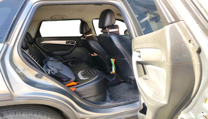 2018 Maruti Vitara Brezza ZDI, Diesel, Manual, 1,39,139 km, interior