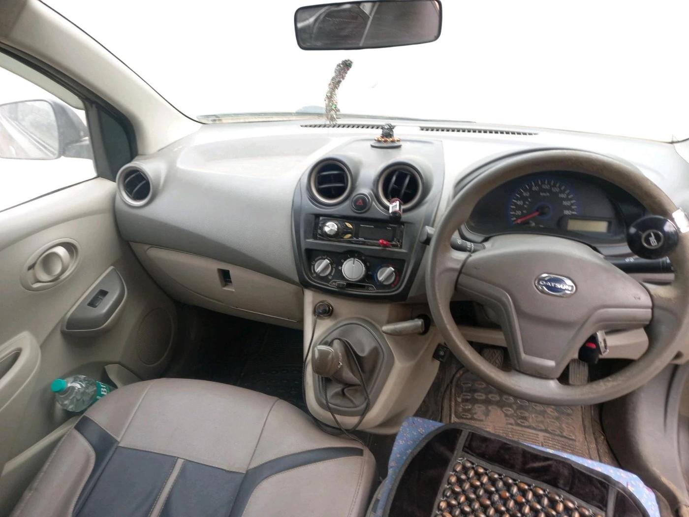 2015 Datsun Go T, CNG, Manual, 1,91,498 km, interior