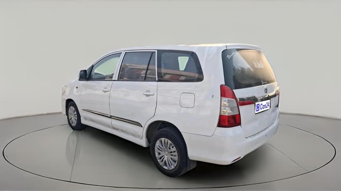 2016 Toyota Innova 2.5 G 8 STR, Diesel, Manual, 1,85,550 km, exterior