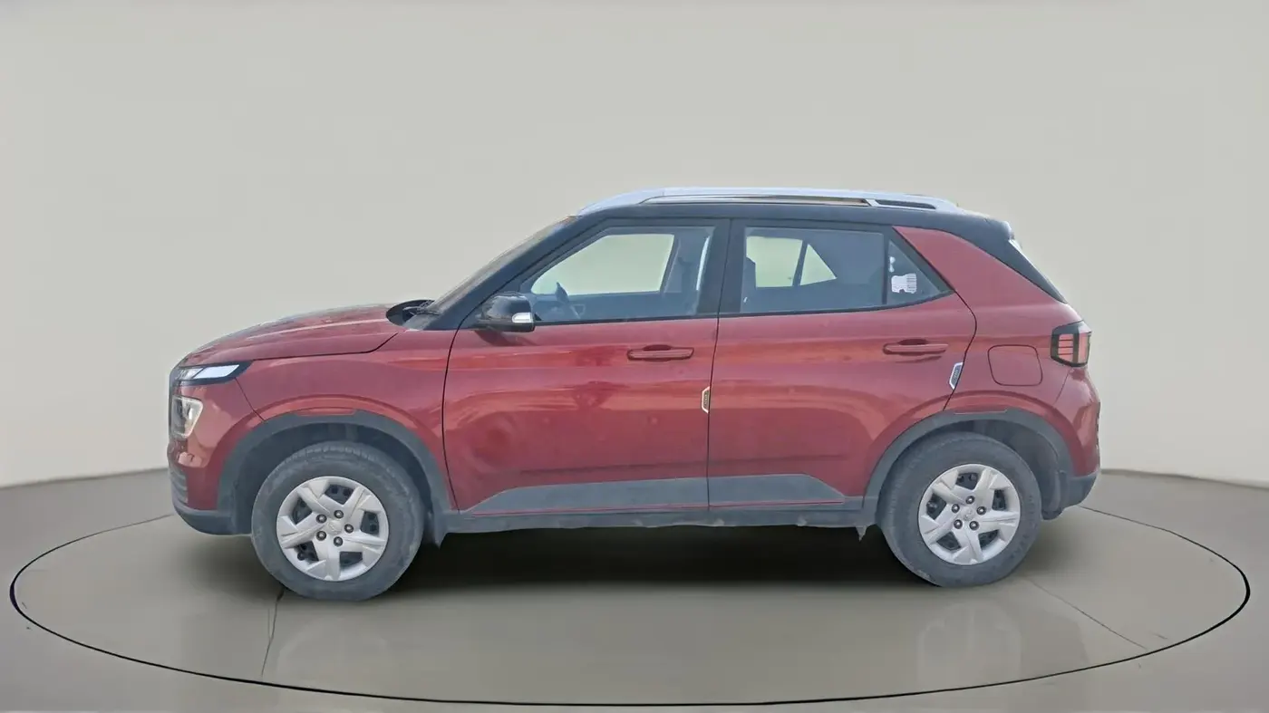 2022 Hyundai VENUE SX 1.2 PETROL DUAL TONE, Petrol, Manual, 13,500 km, exterior