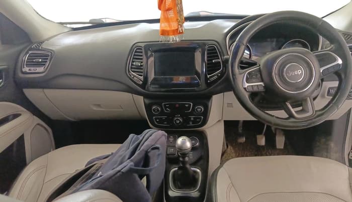 2017 Jeep Compass LIMITED 2.0 DIESEL 4X4, Diesel, Manual, 1,35,672 km, interior