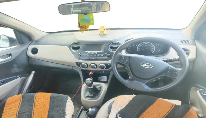 2017 Hyundai Grand i10 SPORTZ 1.2 KAPPA VTVT, CNG, Manual, 82,698 km, interior