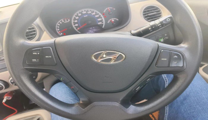 2017 Hyundai Grand i10 SPORTZ 1.2 KAPPA VTVT, CNG, Manual, 82,698 km, interior