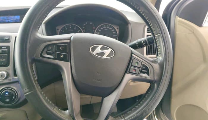 2013 Hyundai i20 SPORTZ 1.2, Petrol, Manual, 1,01,098 km, interior