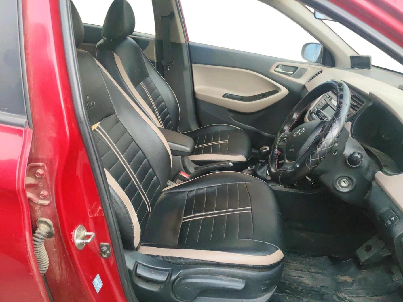 2017 Hyundai Elite i20 SPORTZ 1.2, CNG, Manual, 1,14,211 km, interior