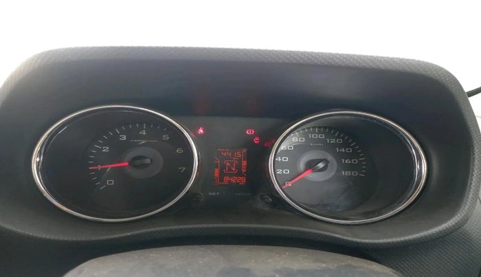 2017 Mahindra TUV300 T8, Diesel, Manual, 84,228 km, interior