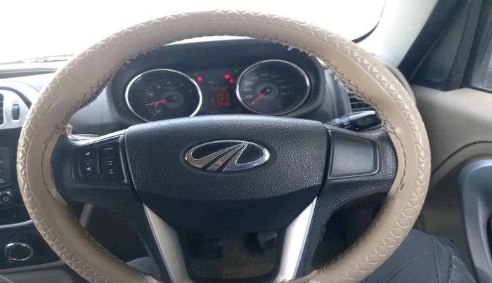 2017 Mahindra TUV300 T8, Diesel, Manual, 84,228 km, interior