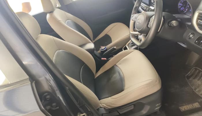 2021 Hyundai VENUE SX PLUS 1.0 TURBO DCT, Petrol, Automatic, 19,775 km, interior