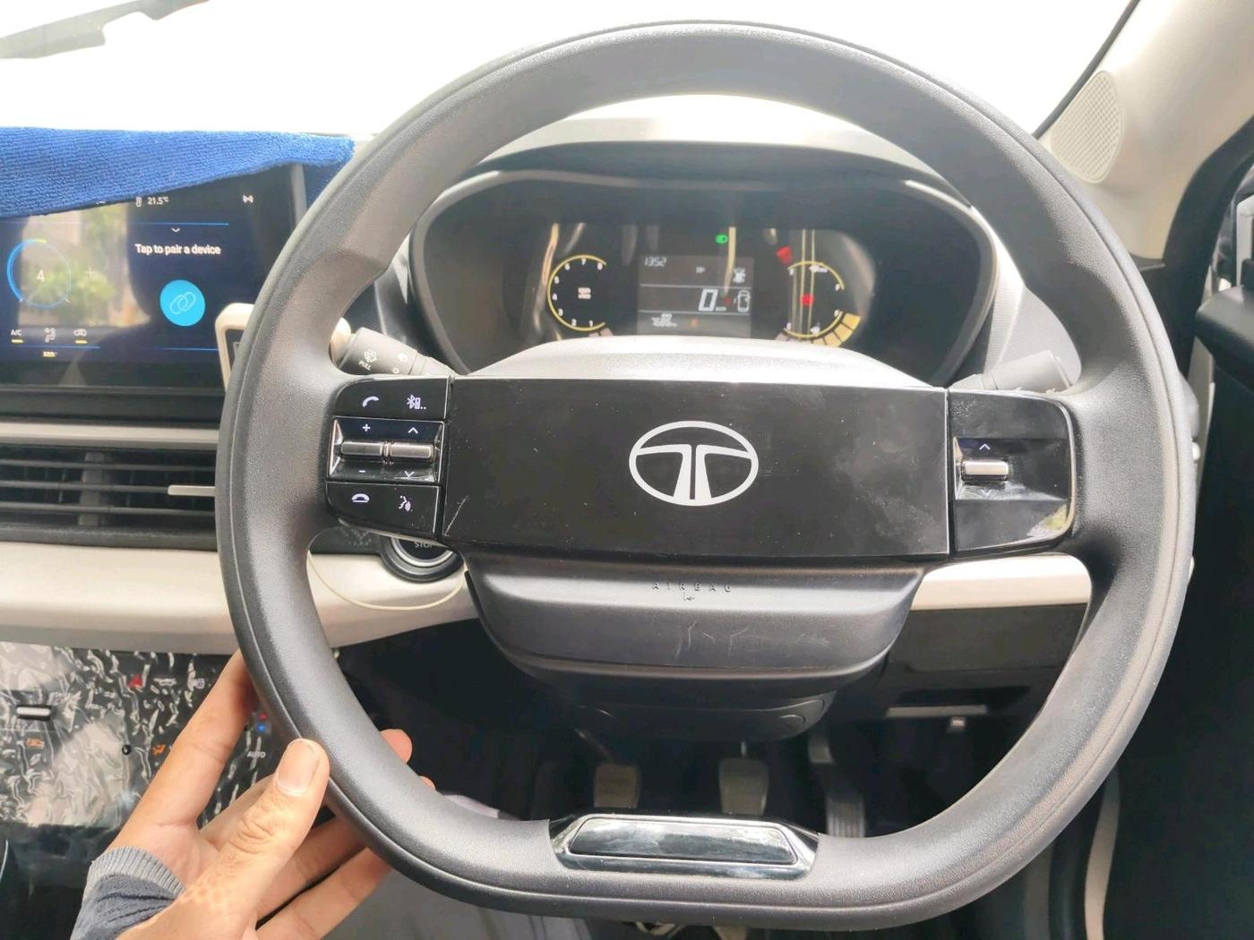 2025 Tata NEXON Creative 1.2 iCNG, CNG, Manual, 7,686 km, interior