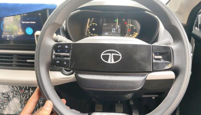 2025 Tata NEXON Creative 1.2 iCNG, CNG, Manual, 7,686 km, interior