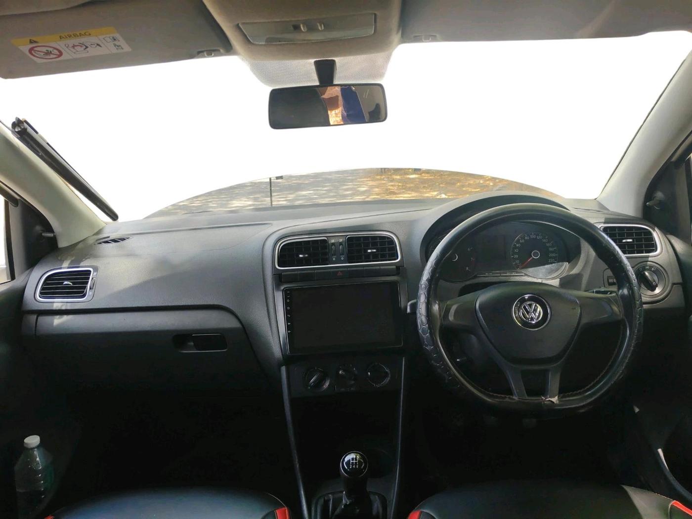 2020 Volkswagen Polo TRENDLINE 1.0L, CNG, Manual, 1,19,198 km, interior
