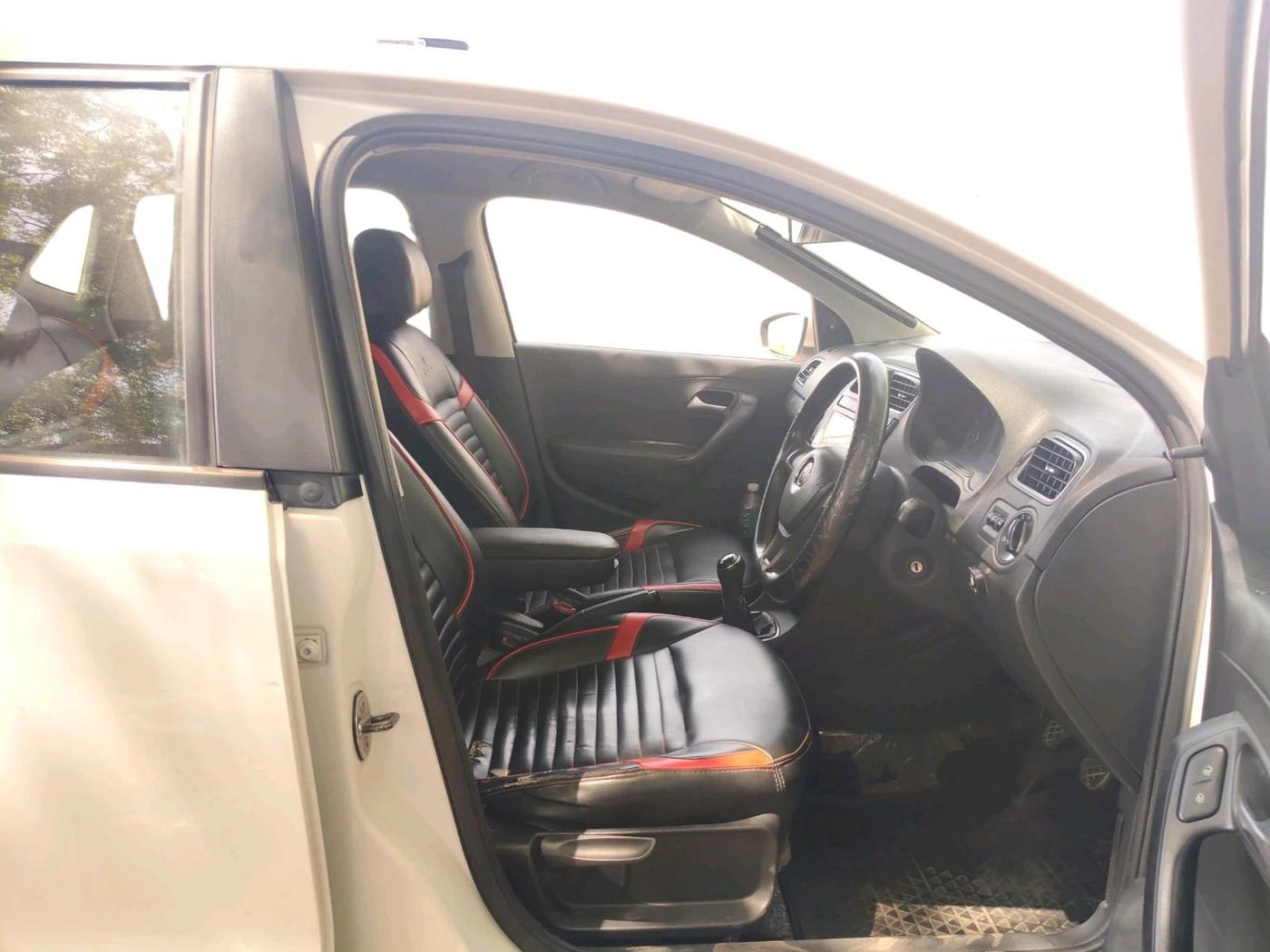2020 Volkswagen Polo TRENDLINE 1.0L, CNG, Manual, 1,19,198 km, interior